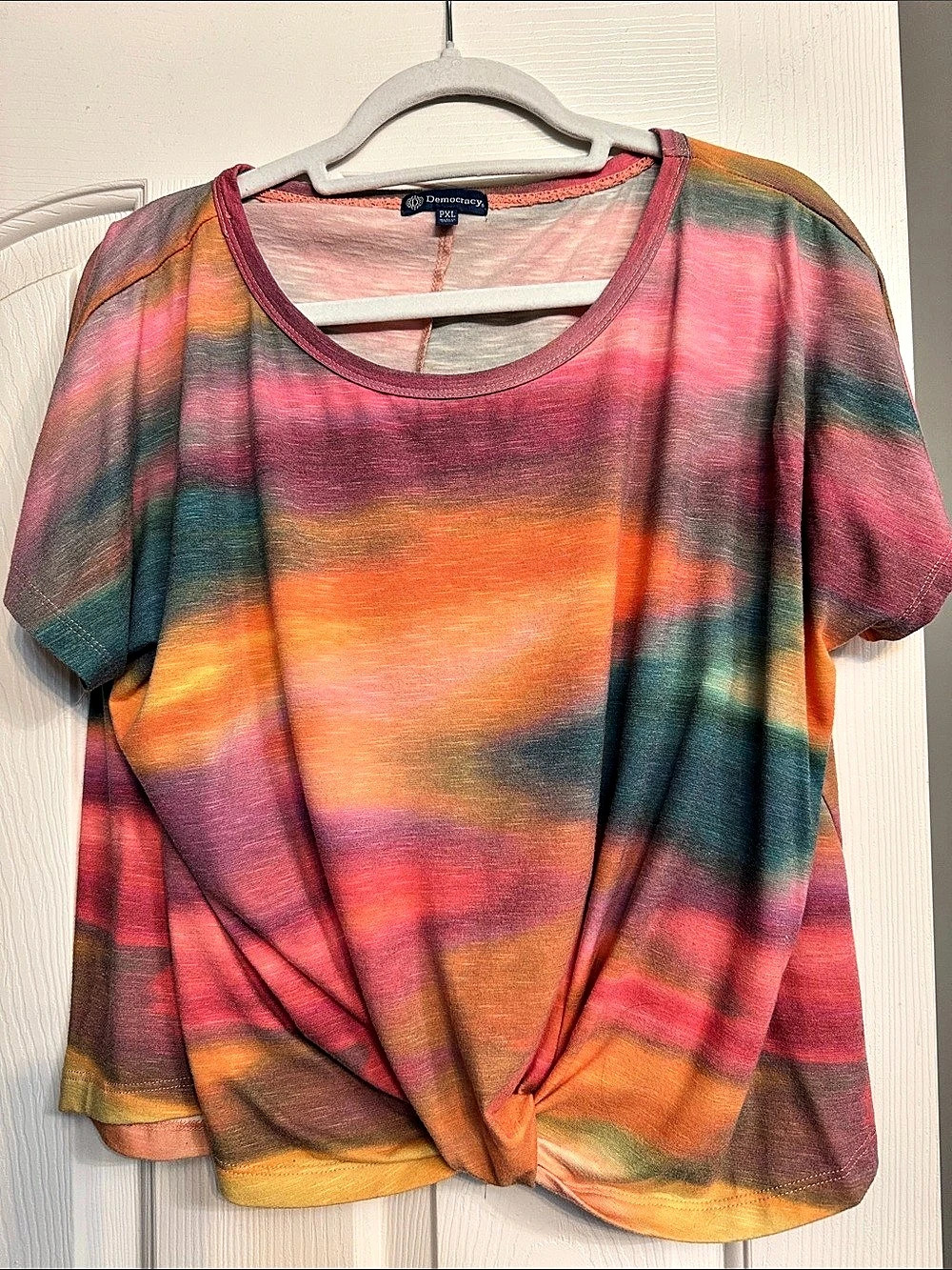 Democracy Abstract Short Sleeve Top Multicolor PXL Like New tie front Petite